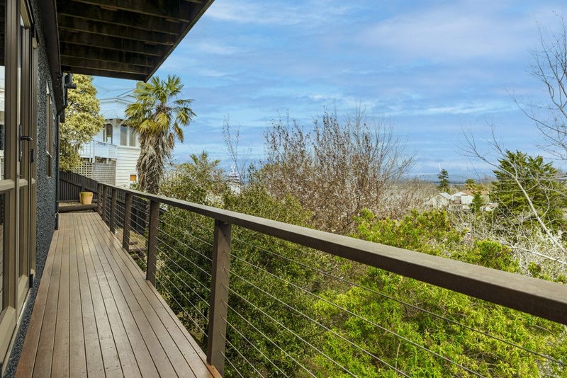 3 Sealy Road, Bluff Hill, Napier - Carousel 24