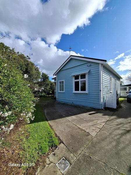 19 Frederick Street, Terrace End, Palmerston North - Carousel 1