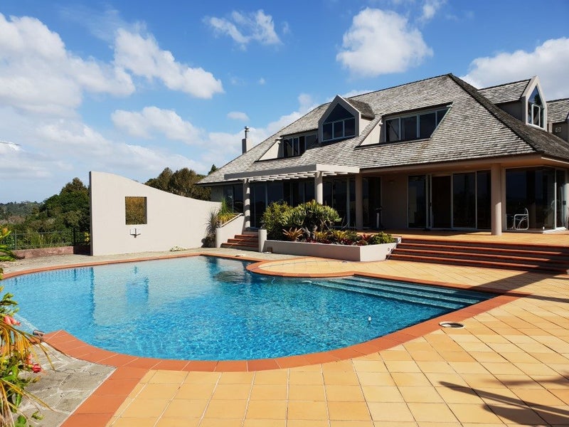 15 Chisbury Terrace, Shelly Park, Auckland - Carousel 2