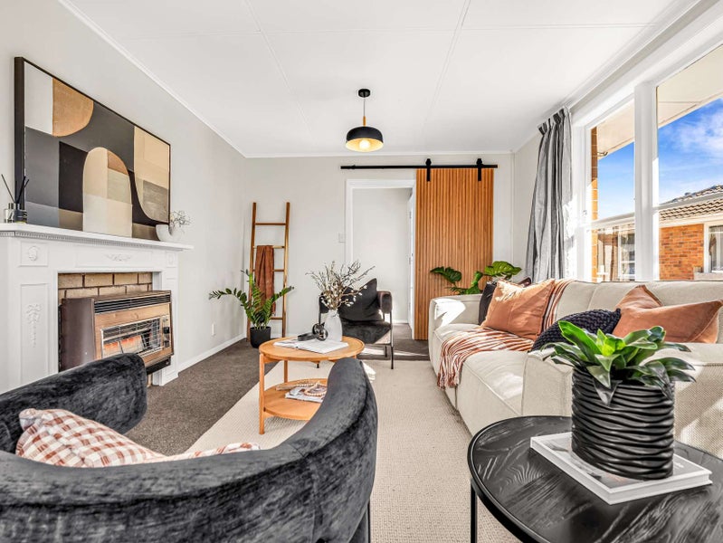 19 Bellmont Avenue, Chartwell, Hamilton - Carousel 1