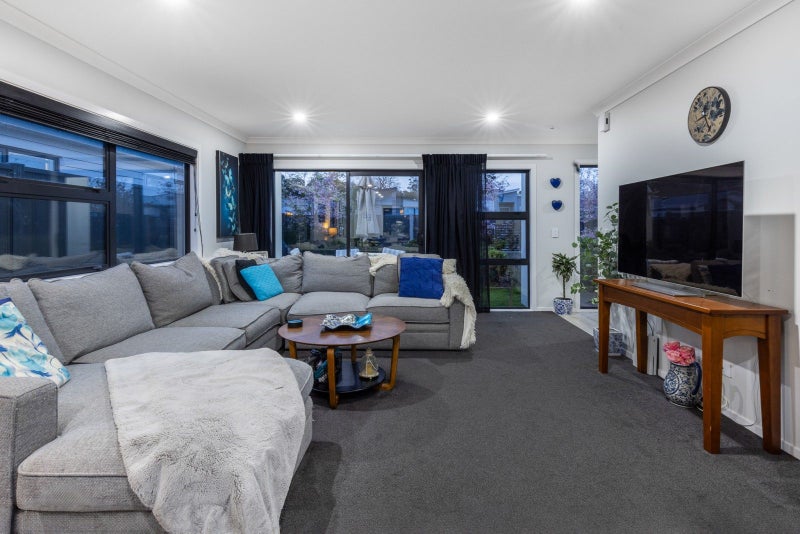 39 Karearea Avenue, Kenepuru, Porirua - Carousel 2