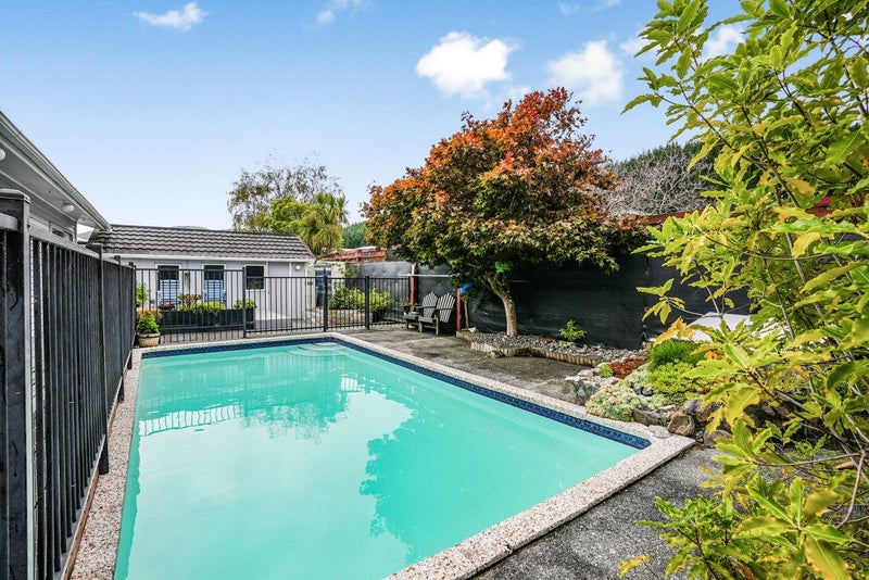 18 Berkeley Road, Wainuiomata, Lower Hutt - Carousel 23