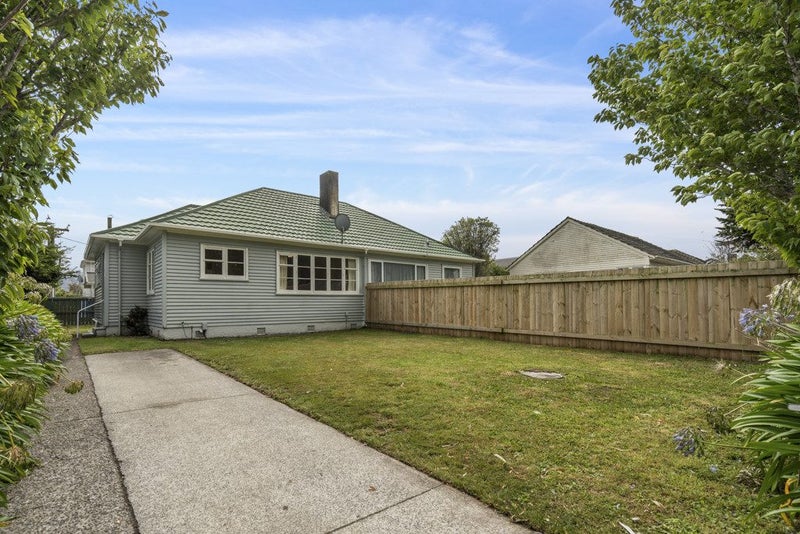 57 Hewer Crescent, Naenae, Lower Hutt - Carousel 1