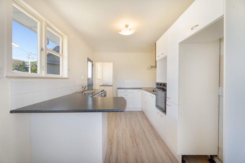 101 Sievers Grove, Cannons Creek, Porirua - Carousel 1