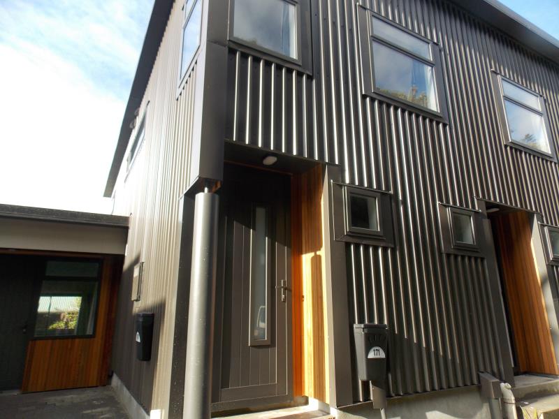 171 Grant Road, Thorndon, Wellington - Carousel 1