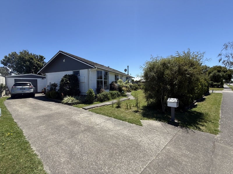 56 York Avenue, Tamatea, Napier - Carousel 2