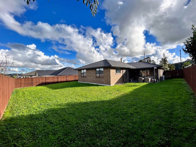196 Helenslee Road, Pōkeno - Carousel 11