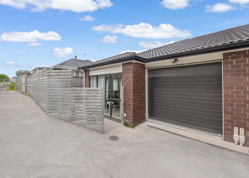 8A Miles Avenue, Papatoetoe, Auckland - Carousel 1