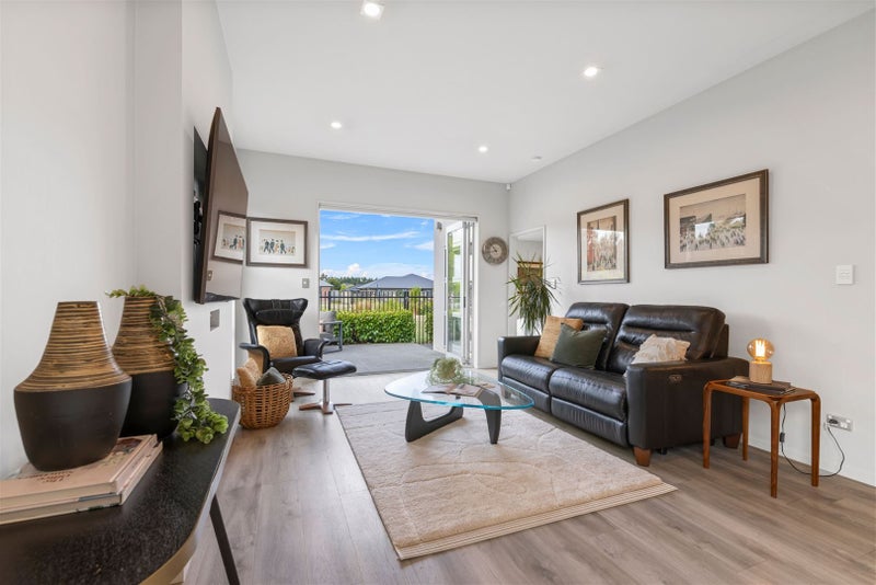 27 Famille Close, Yaldhurst, Christchurch - Carousel 1