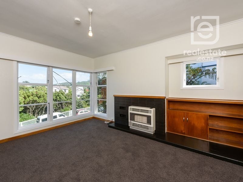 70 Northland Road, Northland, Wellington - Carousel 1
