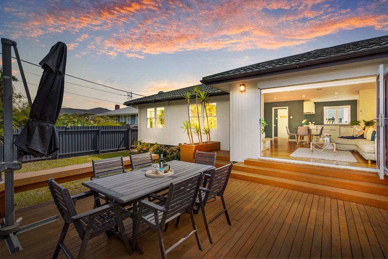 1/5 Abbotleigh Avenue, Te Atatu Peninsula, Auckland - Carousel 2