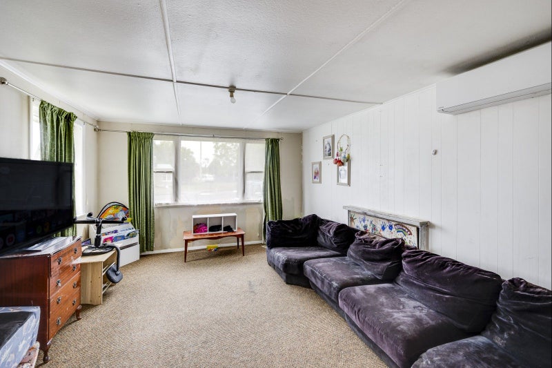 310 Lowe Street, Camberley, Hastings - Carousel 2