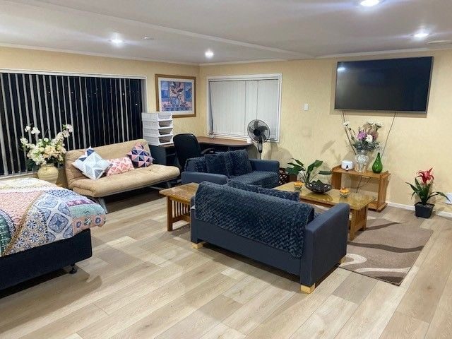 13 Hueglow Rise, West Harbour, Auckland - Carousel 2