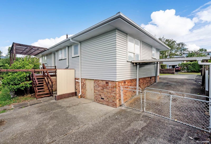 4 Ennis Avenue, Pakuranga Heights, Auckland - Carousel 2