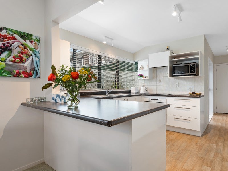 28 Mark Place, Lynmore, Rotorua - Carousel 2