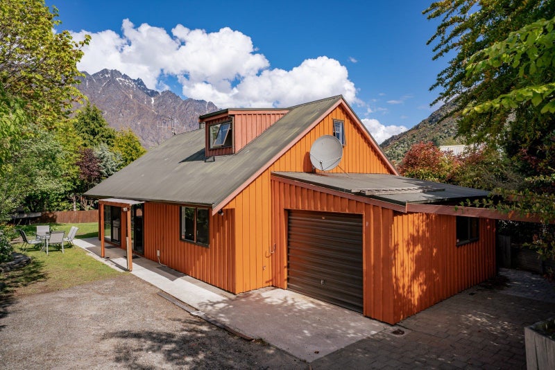 13 Remarkables Crescent, Frankton, Queenstown - Carousel 2