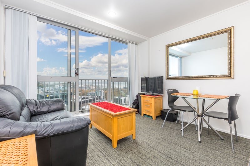1332/72 Nelson Street, Auckland Central, Auckland - Carousel 2