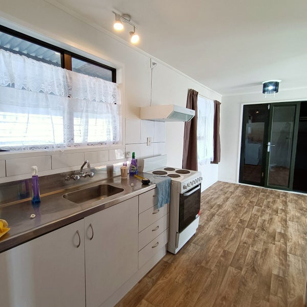 1/9 Coombe Avenue, Otara, Auckland - Carousel 2