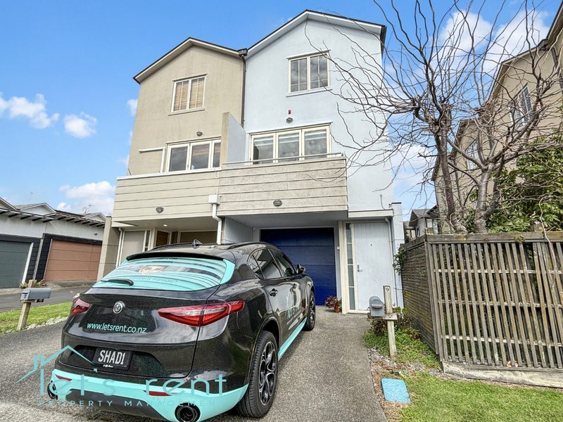 9 Oneroa Road, East Tamaki, Auckland - Carousel 1