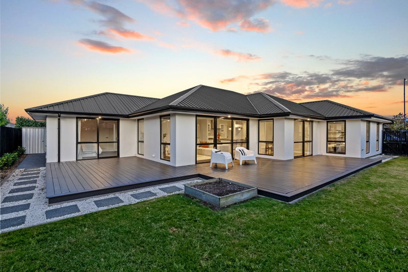 10 Emma Street, Marshland, Christchurch - Carousel 2