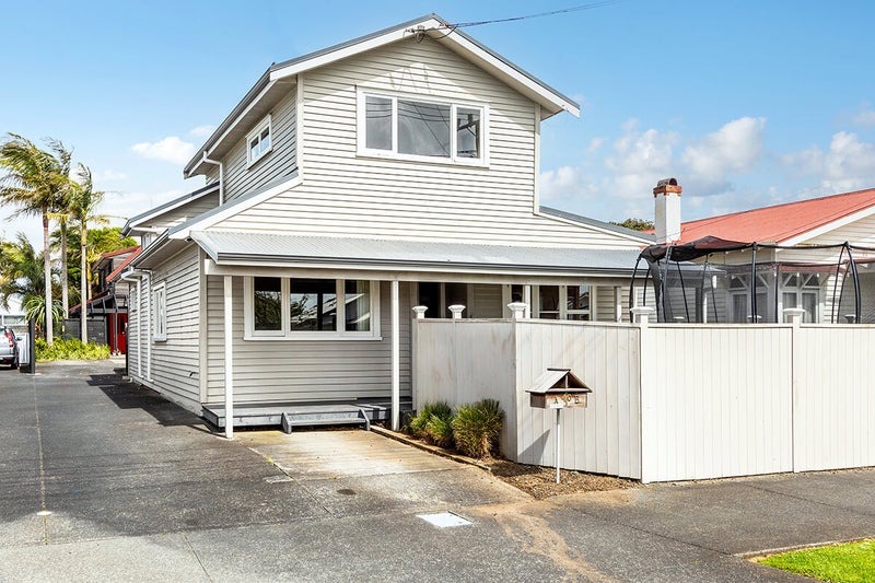 40A Formby Avenue, Point Chevalier, Auckland - Carousel 1