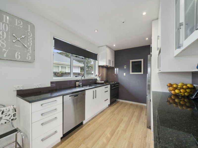 29 Hikurangi Street, Trentham, Upper Hutt - Carousel 2