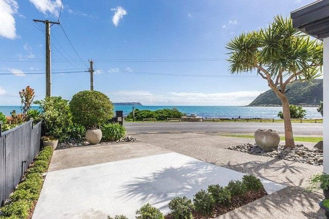 85 Moana Road, Plimmerton, Porirua - Carousel 1