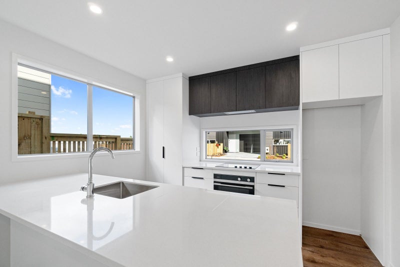 5 Selkirk Lane, Hamilton Lake, Hamilton - Carousel 2