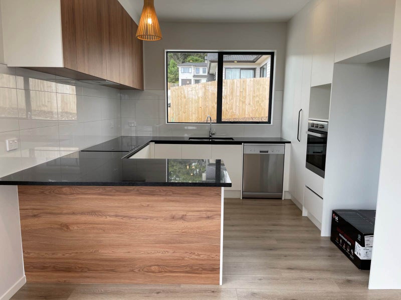 15 Springhill Lane, Sunnyvale, Auckland - Carousel 2