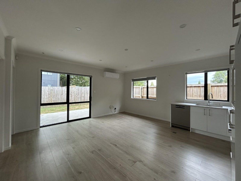 4/146 Hukanui Road, Chartwell, Hamilton - Carousel 2