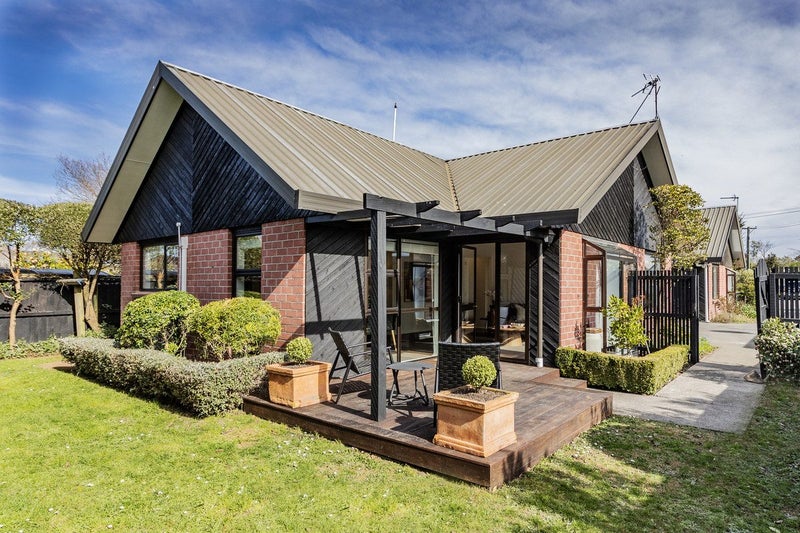2/64 Searells Road, Strowan, Christchurch - Carousel 1