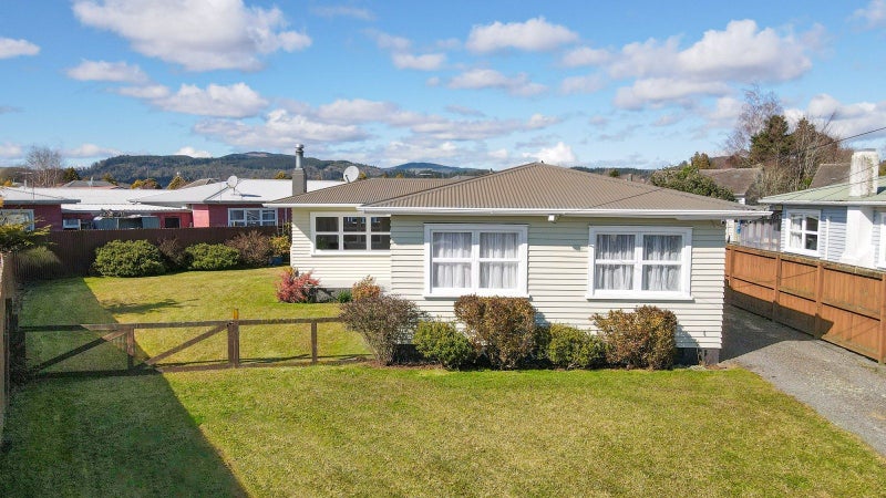 8 Allan Street, Glenholme, Rotorua - Carousel 1