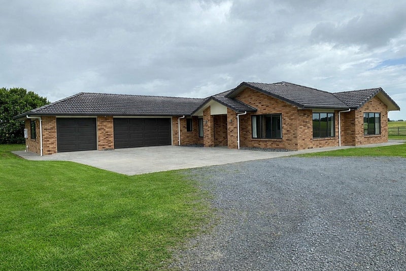 54 Harvey Road, Waiuku, Waiuku - Carousel 1