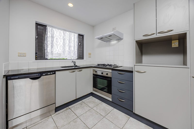 19/18 Alicante Avenue, Hillpark, Auckland - Carousel 2