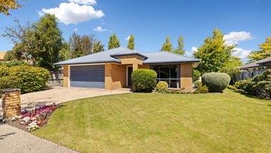 16 Baltic Place, Northwood, Christchurch - Carousel 1