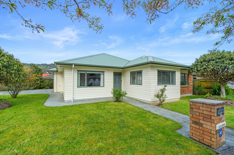 10 Woodland Grove, Wainuiomata, Lower Hutt - Carousel 2
