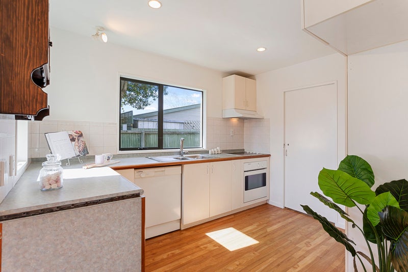 2/64A Cutts Road, Russley, Christchurch - Carousel 2