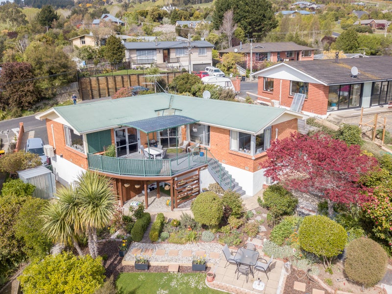 9 Tweed Street, Kinmont Park, Mosgiel - Carousel 1