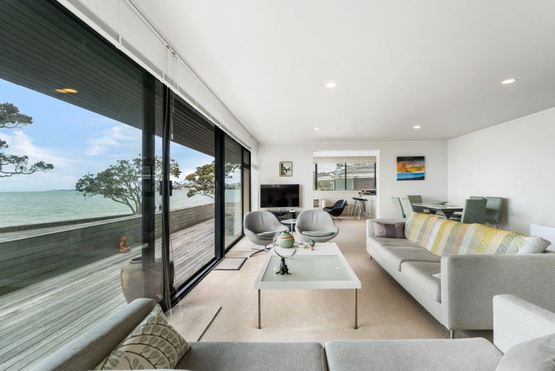 2/195 Tamaki Drive, Kohimarama, Auckland - Carousel 2