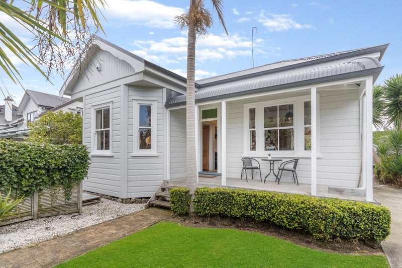 31A Arabi Street, Sandringham, Auckland - Carousel 1