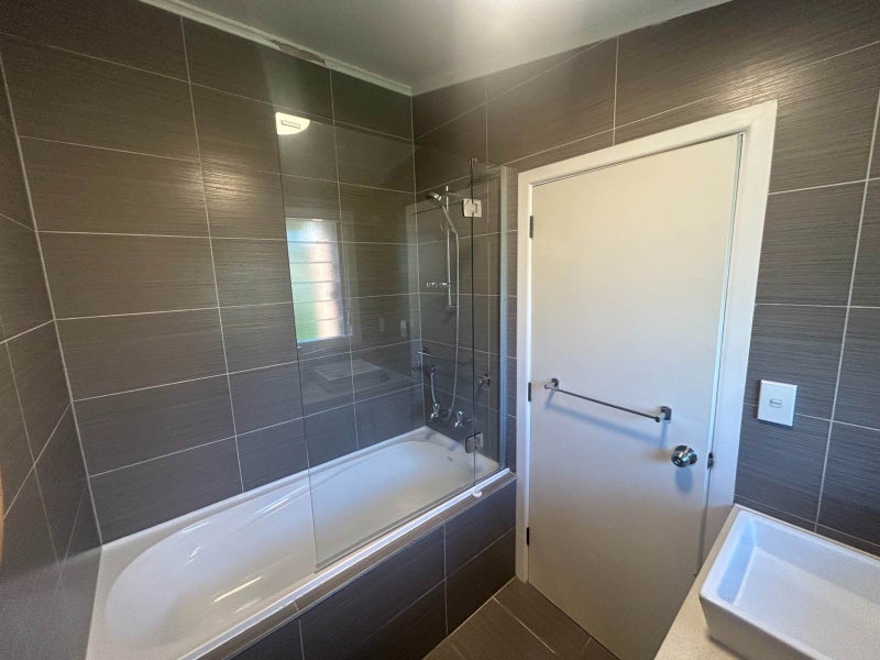 3/19 Montana Avenue, Murrays Bay, Auckland - Carousel 11