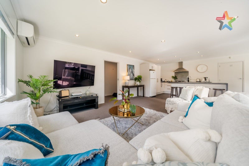 11A Aran More Place, Belmont, Lower Hutt - Carousel 2