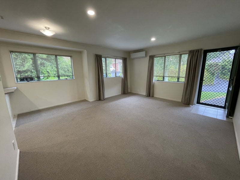 8/43 Fruitvale Road, New Lynn, Auckland - Carousel 8