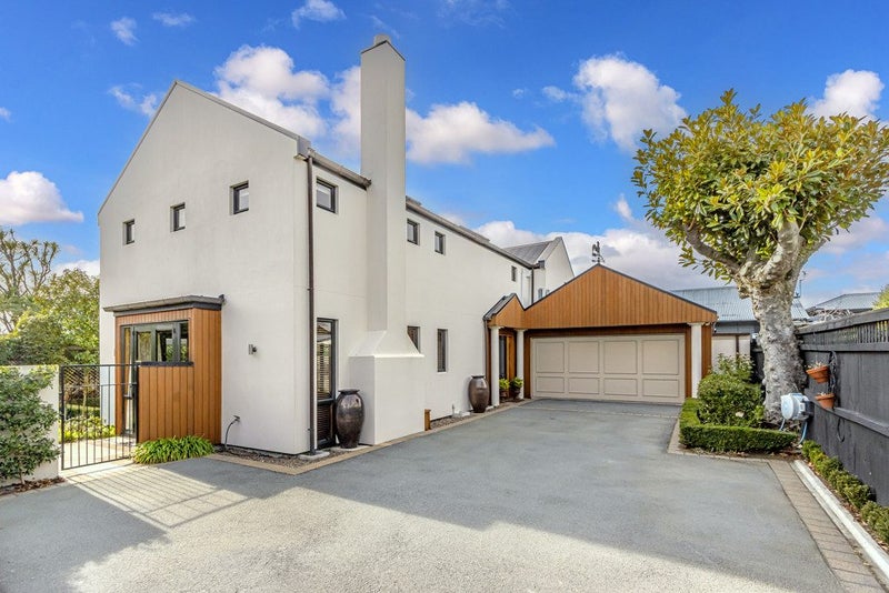 100 Straven Road, Fendalton, Christchurch - Carousel 1