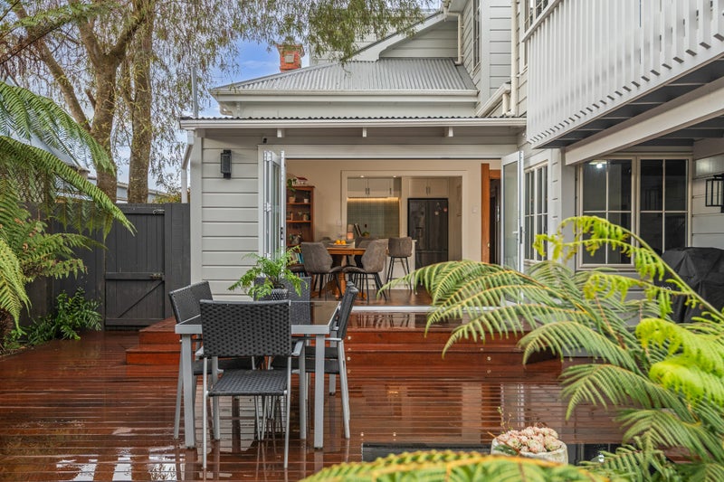 6 Summerhays Street, Terrace End, Palmerston North - Carousel 2