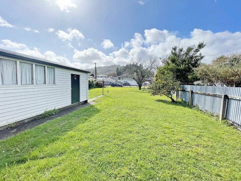 145 Main Road, Wainuiomata, Lower Hutt - Carousel 10