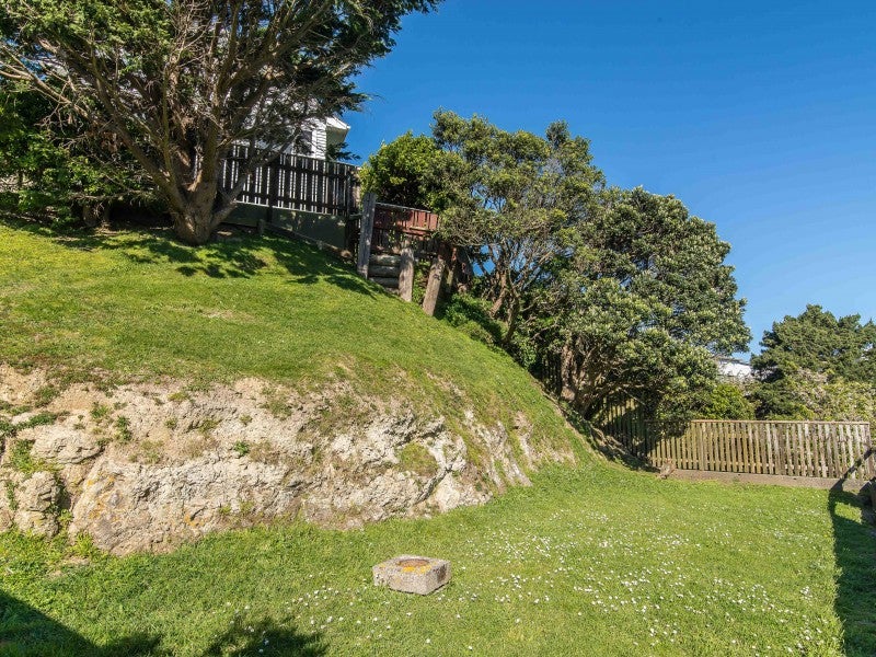 92 Quebec Street, Kingston, Wellington - Carousel 13