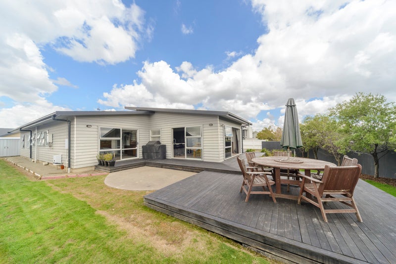 20 Rosalie Terrace, Kelvin Grove, Palmerston North - Carousel 20