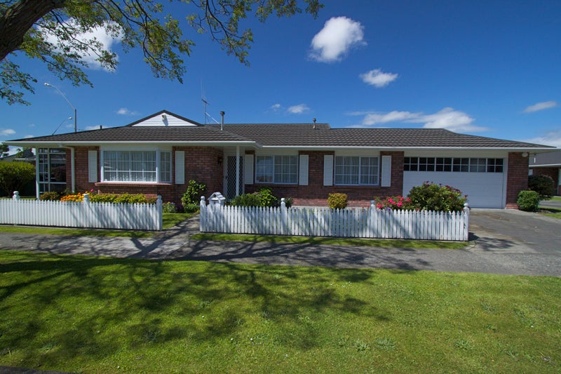 1 Worcester Street, West End, Palmerston North - Carousel 1