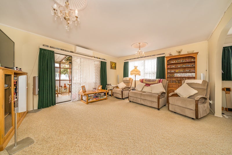 2/2 Watkins Grove, Taita, Lower Hutt - Carousel 2
